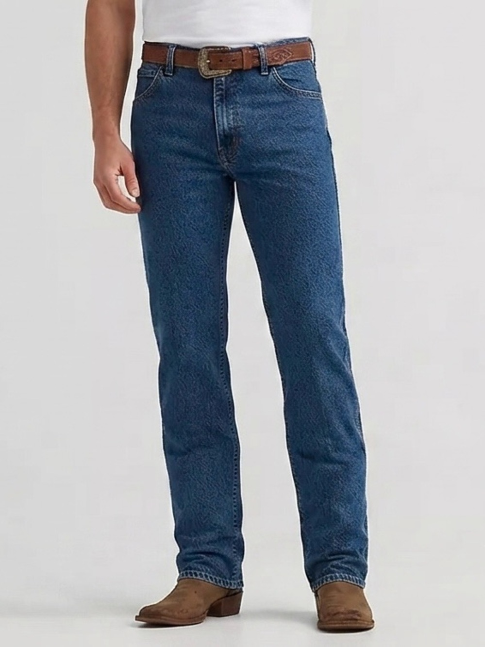 Wrangler Medium Wash  Straight Regular fit Jeans size 36X29 Cowboy Ranch Farm